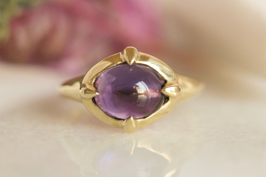 Amethyst "En Cabochon" Claw Ring